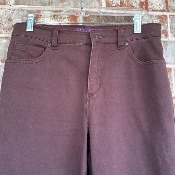 Gloria Vanderbilt Amanda Brown Straight Leg Five Pocket Jeans - Picture 2 of 9